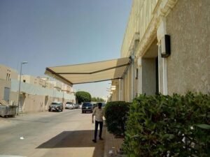 مظلات سيارات متحركة